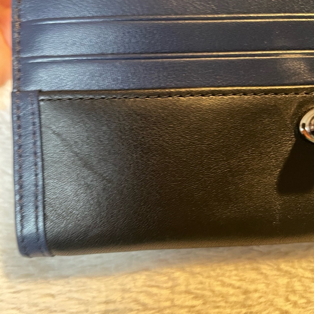 Coach Midnight Blue Leather turn-lock Wallet - Picture 6 of 8